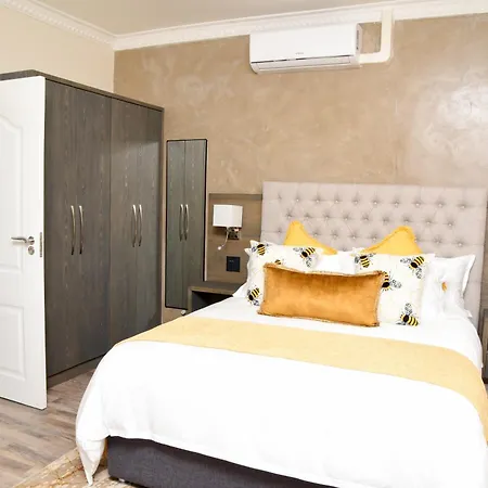 Menucha Country Lodge Mthatha Exterior photo
