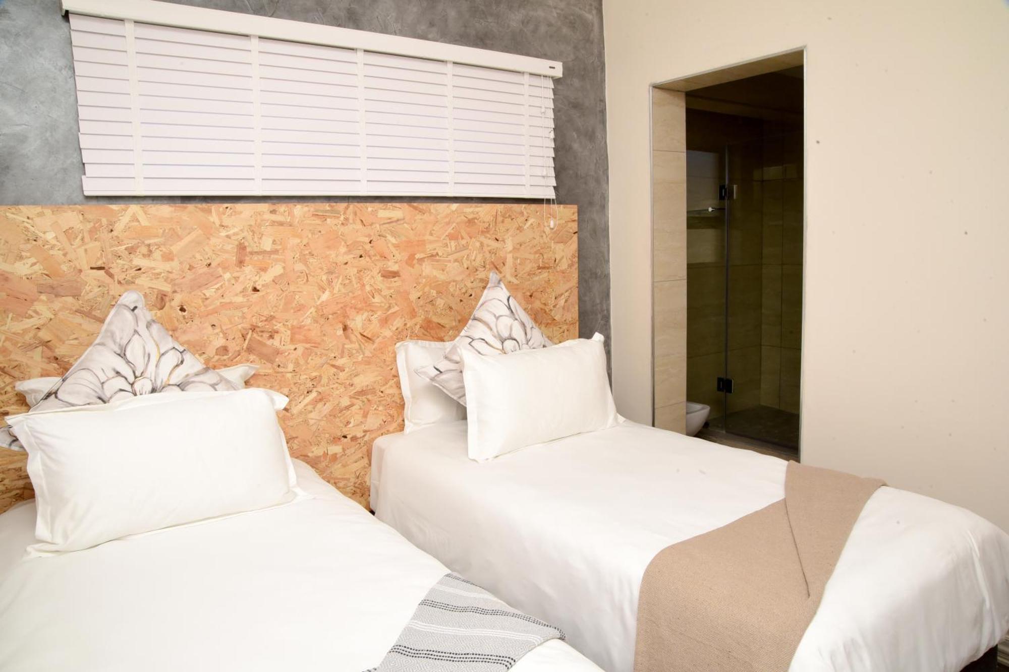 Lodge Menucha Country