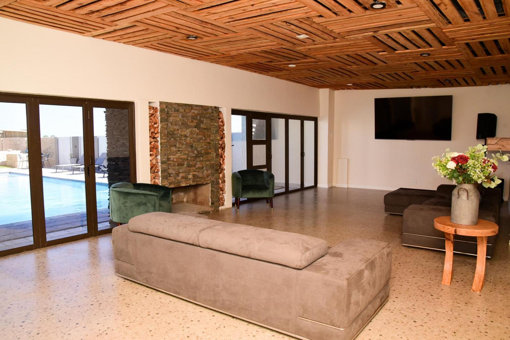 Lodge Menucha Country
